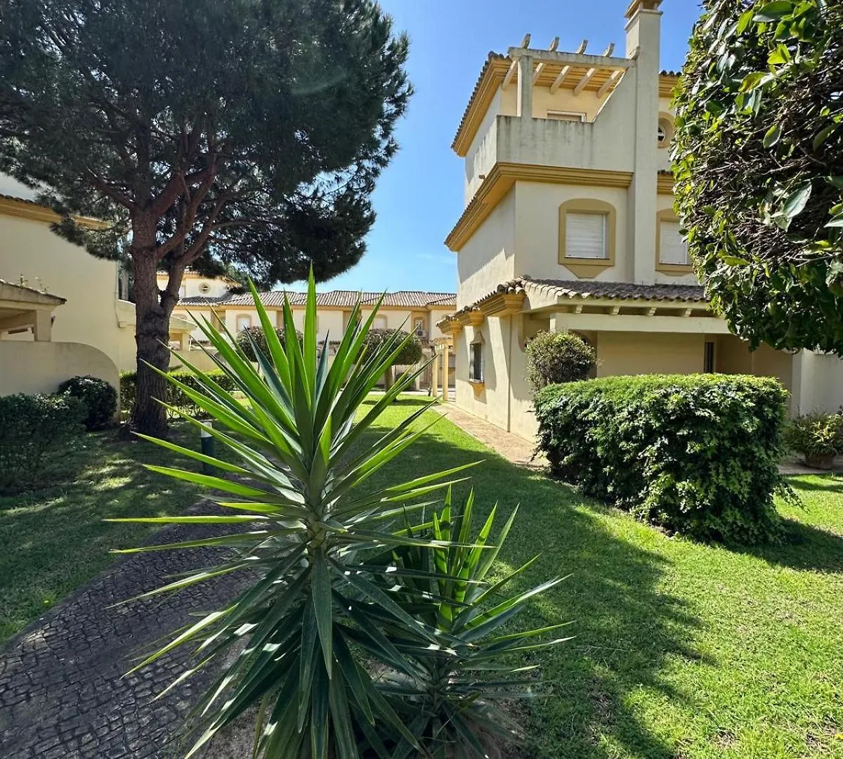 Chalet Adosado En Novo Sancti Petri Cadiz 0*,