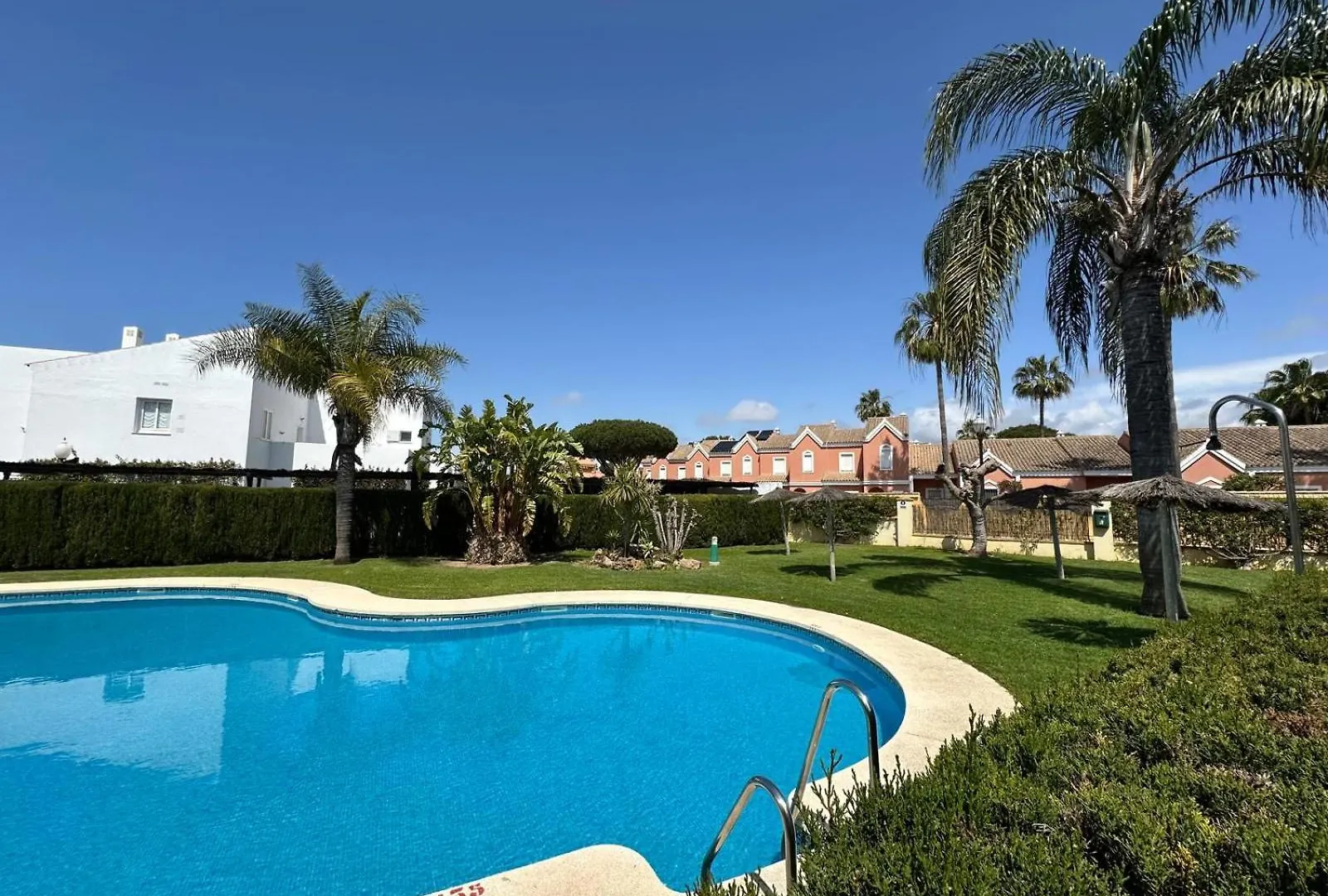 Holiday home Chalet Adosado En Novo Sancti Petri Cadiz