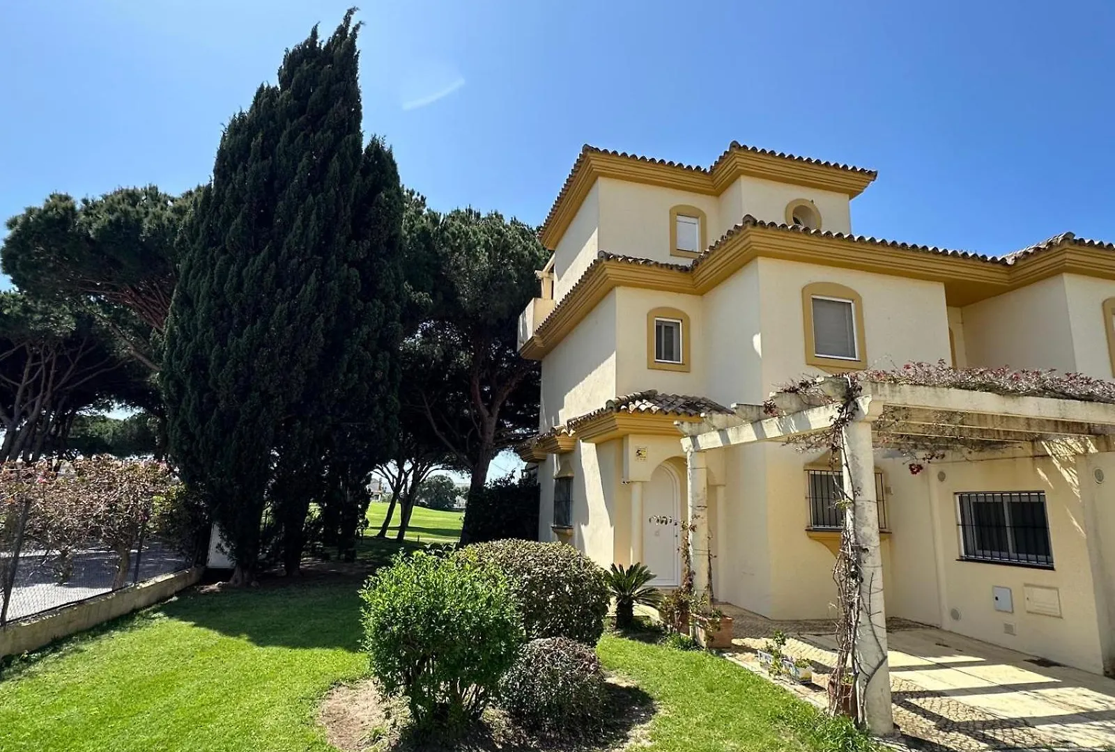 Holiday home Chalet Adosado En Novo Sancti Petri Cadiz