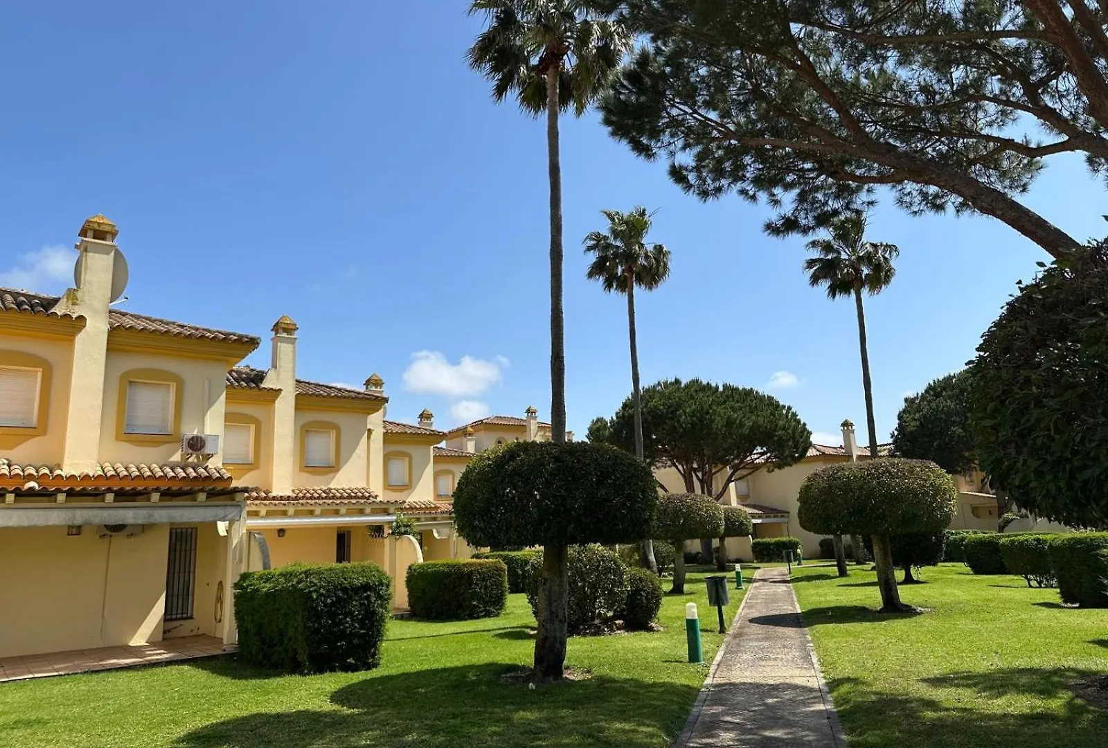 Chalet Adosado En Novo Sancti Petri Cadiz Holiday home